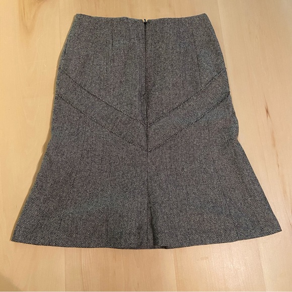 SANDRA ANGELOZZI Size 30 / size 6 Wool blend herringbone fitted flare skirt - Picture 6 of 8